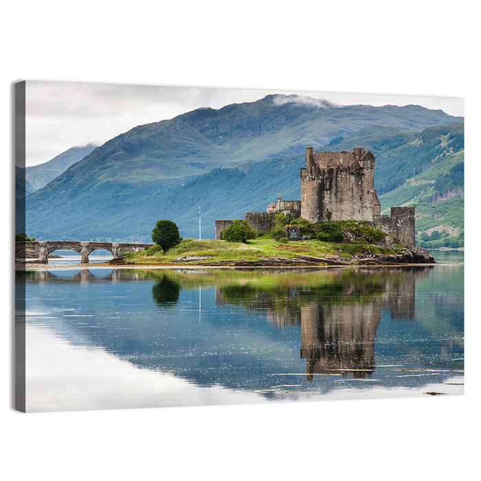 Eilean Donan Castle, Scotland Wall Art as a canvas print
