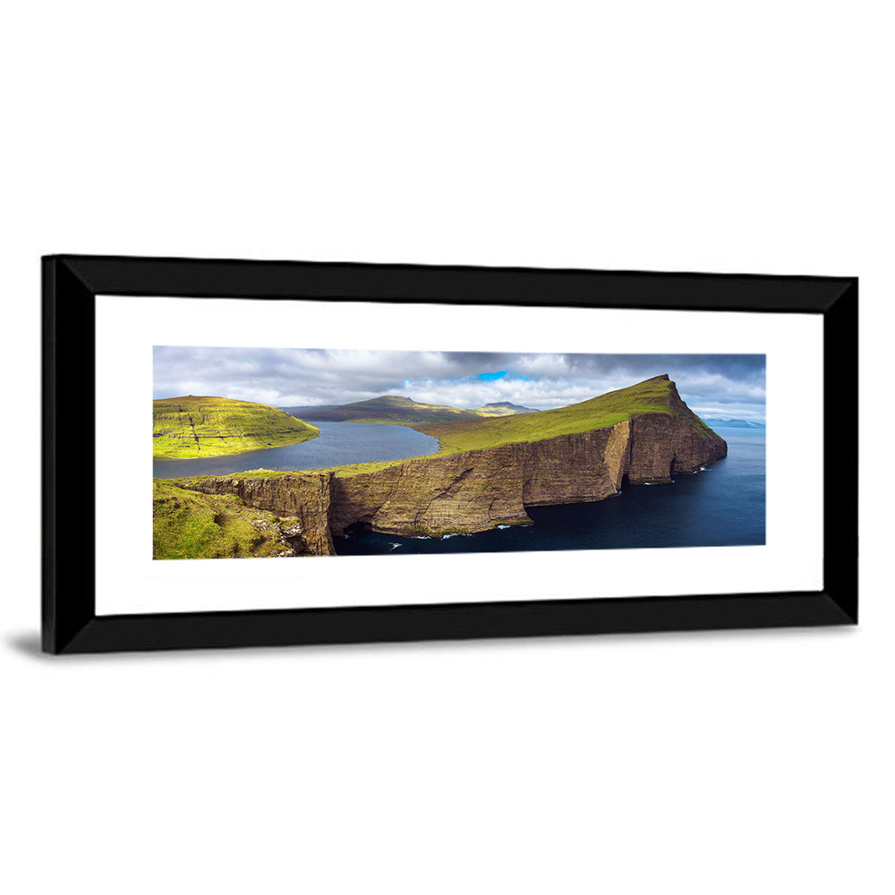 Sørvágsvatn Cliff Overlook Wall Art