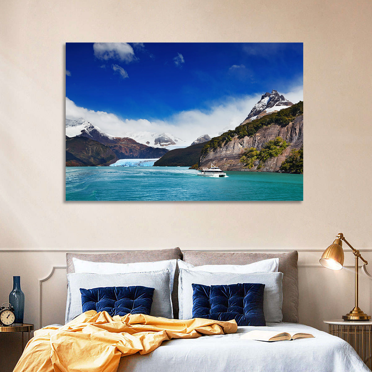 Lake Argentino Vista Wall Art in a room, landscape