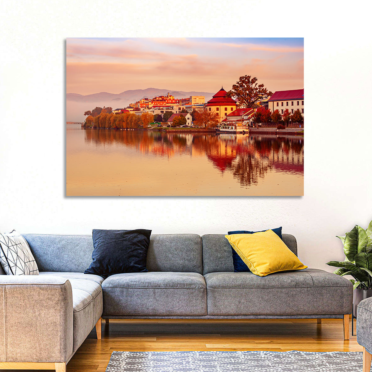 Svět Pond, Trebon Sunrise Wall Art in a room, landscape
