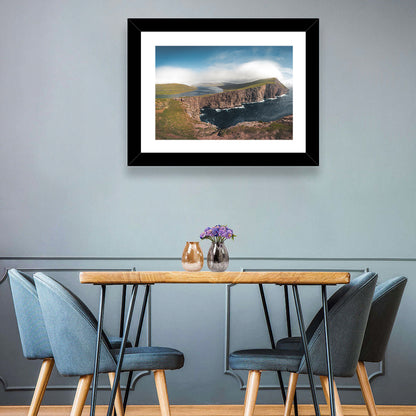 Traelanipa The Slaves Rock Cliff Wall Art