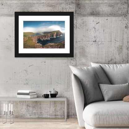 Traelanipa The Slaves Rock Cliff Wall Art