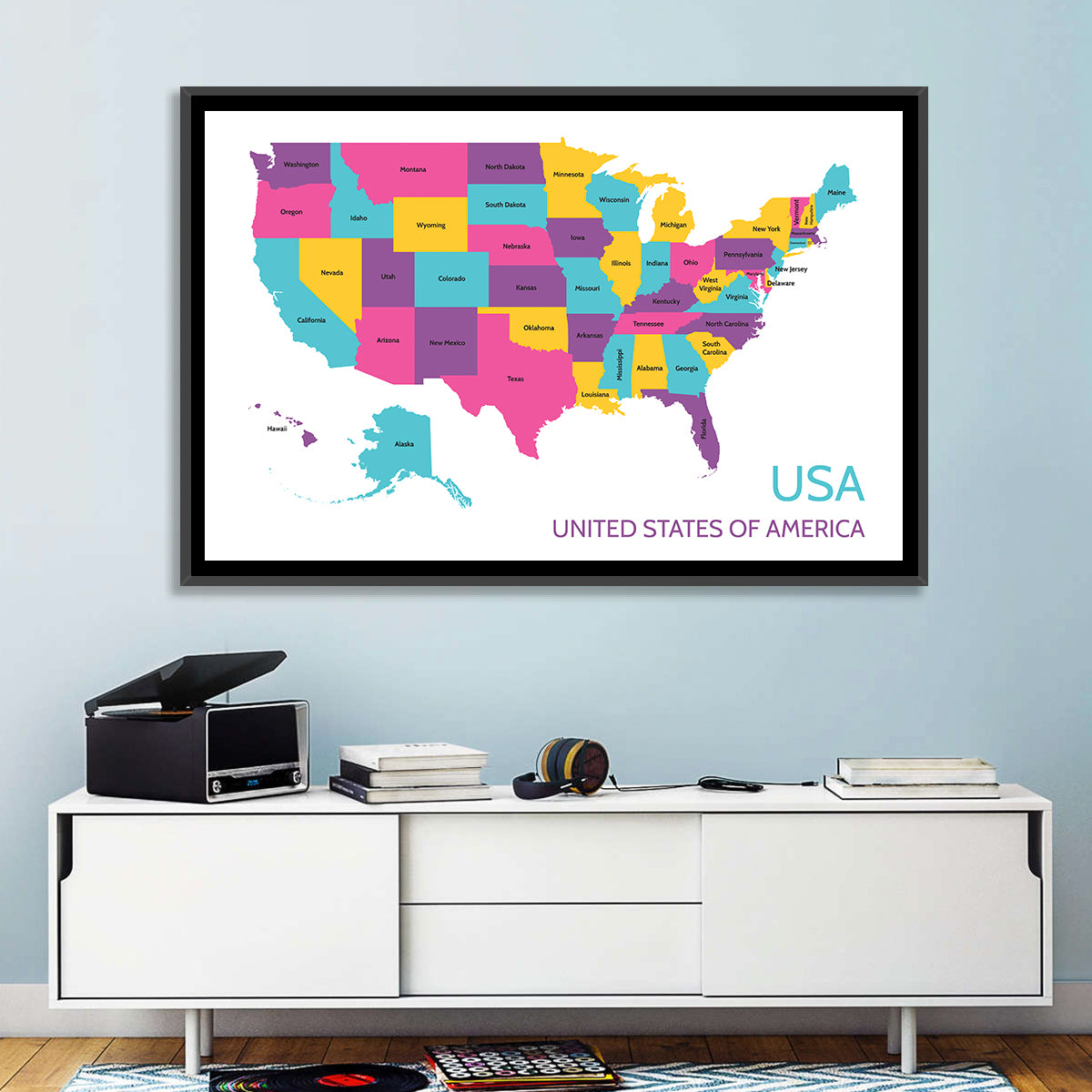 Detailed United States Map Wall Art in a room, landscape