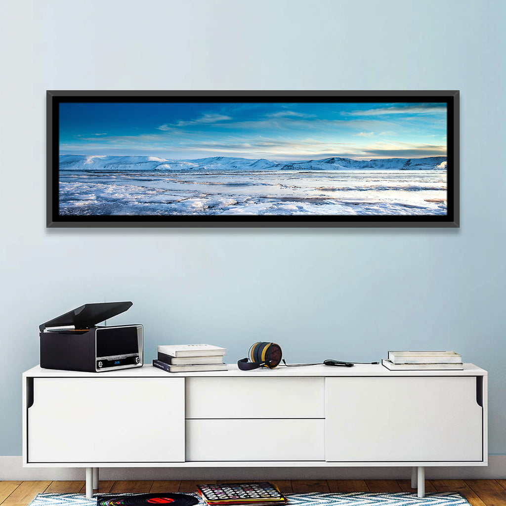 Kleifarvatn Winter Horizon Wall Art
